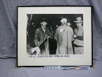 藏品(紀念抗日戰爭相關照片—日軍在上海挖我青年雙目再押赴刑地槍決（翻拍）)的圖片